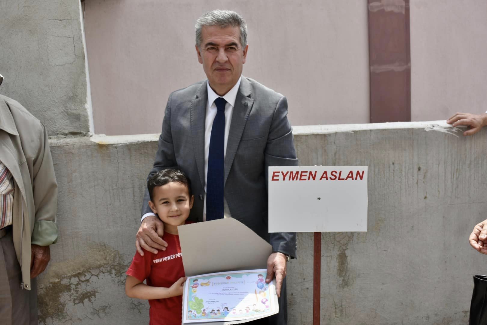 Belediye Başkanımız Mehmet Erol, Buharkent Müftülüğü 4-6 Yaş Kur'an Kursunun düzenlediği p...